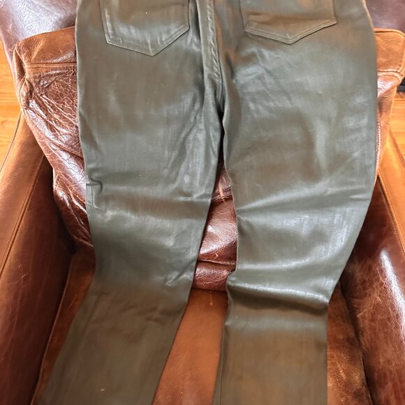 DL1961 - Picture 3 of 5